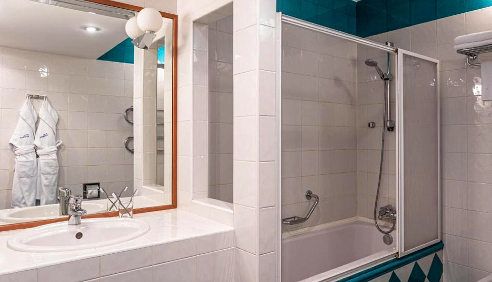 هتل کاسموس مسکو